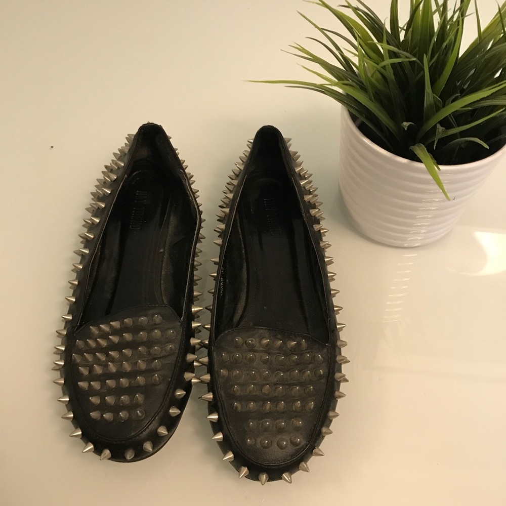 Nelly Spike Shoes - Statement shoe
